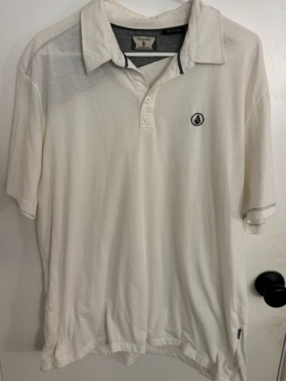 Men's Volcom Polo Shirt - 2X, but this shirt runs small